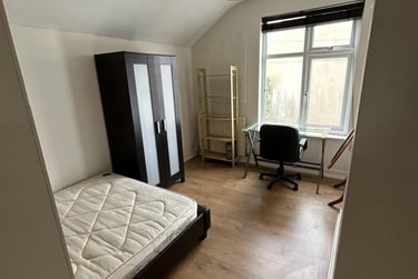 5 bed house, Frederick Street, City Centre, Loughborough, LE113BJ - Image 2