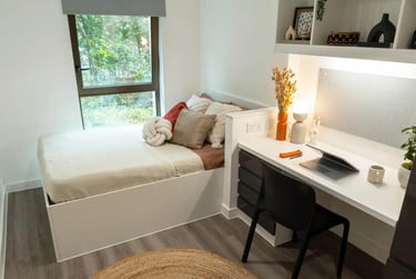 Club Ensuite at Rhodaus Court, Rhodaus Town, City Centre, Canterbury, CT12RJ - Image 1