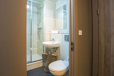 Deluxe Terraced Studio at West Gate, Frog Street, Pennsylvania, Exeter, EX11FE - Image 5