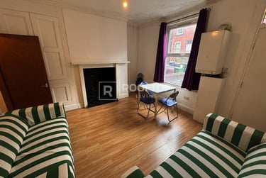 6 bed house, Hessle View, Hyde Park, Leeds, LS61ER - Image 1