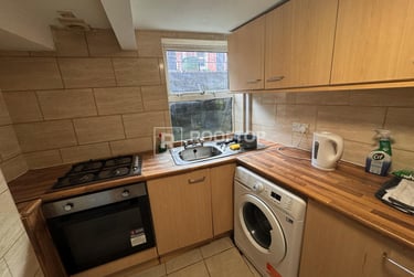 6 bed house, Hessle View, Hyde Park, Leeds, LS61ER - Image 5