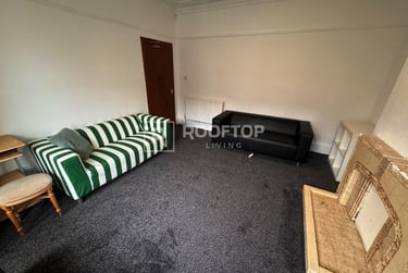 6 bed house, Manor Terrace, Headingley, Leeds, LS61BU - Image 2