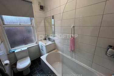 6 bed house, Inglewood Terrace, Rampart Road, Leeds, LS62HT - Image 4