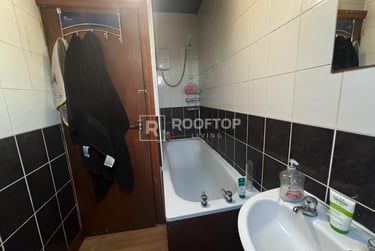 7 bed house, Brudenell Mount, Hyde Park, Leeds, LS61HT - Image 11