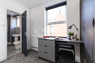 2 bed house, Glossop Grove, Rampart Road, Leeds, LS62LH - Image 7