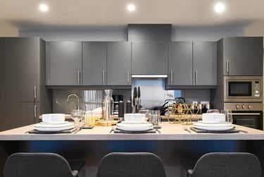 Classic 4 Bed Ensuite at Symons House, Belgrave Street, Burley Park, Leeds, LS28DD - Image 7