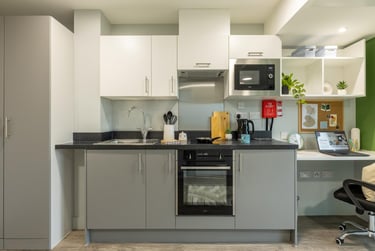 Platinum Plus Studio at Venue Studios, 333-337 New Cross Road, Lewisham, London, SE146FS - Image 4