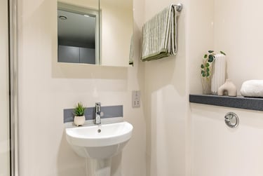 Silver Studio at Venue Studios, 333-337 New Cross Road, Lewisham, London, SE146FS - Image 4