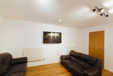 5 bed house, Moorhen Way, City Centre, Loughborough, LE113HH - Image 3
