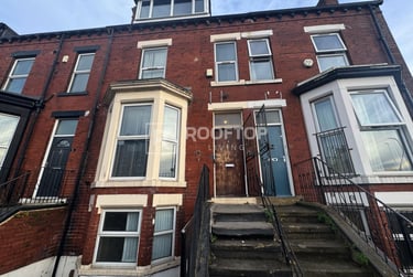 7 bed house, Brudenell Mount, Hyde Park, Leeds, LS61HT - Image 2