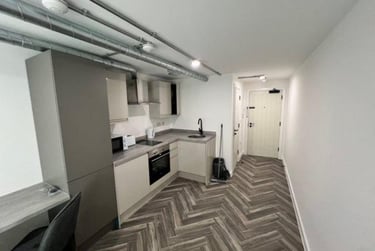 1 bed house, Lister Gate, Lace Market, Nottingham, NG17DD - Image 2
