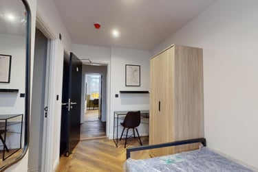 6 bed house, Thurloe Street, Victoria Park, Manchester, M145EY - Image 1