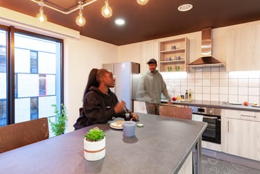 true Apartment - 5 Bedrooms - Image 6