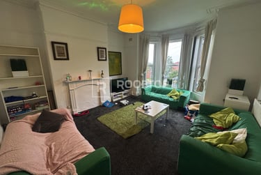 8 bed house, Consort Terrace, Woodhouse, Leeds, LS31ET - Image 3