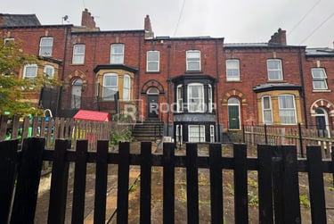 8 bed house, Consort Terrace, Woodhouse, Leeds, LS31ET - Image 2