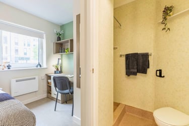 Accessible Ensuite at Hamwic Hall, Cook STreet, City Centre, Southampton, SO141YA - Image 8