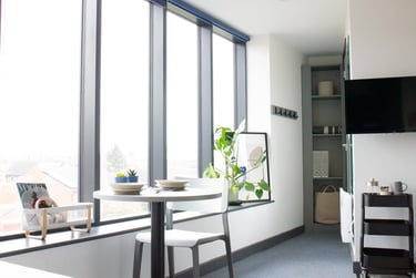 Classic Studio at Trapezium, Park Lane, Woodhouse, Leeds, LS31FL - Image 2