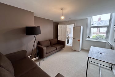 6 bed house, Newlands Road, South Gosfoth, Newcastle, NE23NT - Image 2