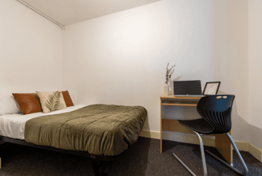 Bronze Non Ensuite - Top Floor at The Grafton, 60 Grafton Street, Ardwick, Manchester, M139NT - Image 1