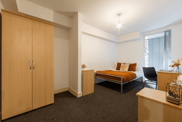 Silver Non Ensuite at The Grafton, 60 Grafton Street, Ardwick, Manchester, M139NT - Image 1