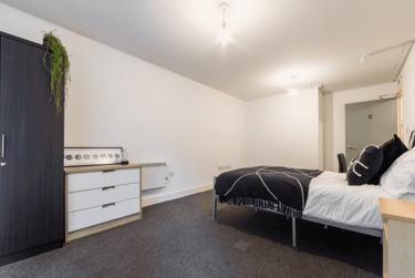 Gold Non Ensuite at The Grafton, 60 Grafton Street, Ardwick, Manchester, M139NT - Image 5