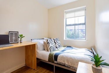 Bronze Non Ensuite at Hotwells House, 192-216 Hotwell Road, Clifton, Bristol, BS84UR - Image 3