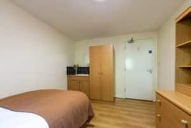 Bronze 2 Bed Apartment - Image 2