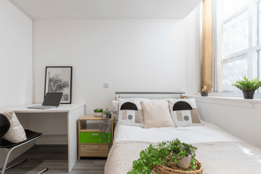 Gold Non Ensuite at Castle Gate, 33-44 Castle Gate, City Centre, Nottingham, NG17AT - Image 1