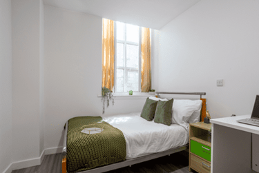 Silver Non Ensuite at Castle Gate, 33-44 Castle Gate, City Centre, Nottingham, NG17AT - Image 1