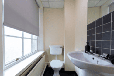 Bronze Non Ensuite - Image 6