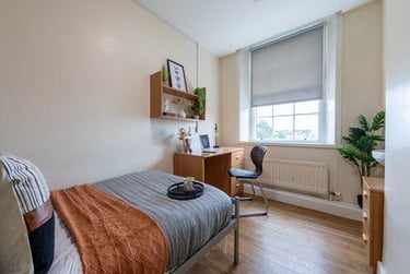 Silver Non Ensuite - Image 1