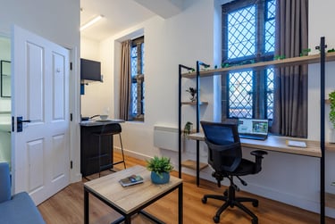 Premium Plus One Bedroom at The Priory, Springfield Mount, University Of Leeds, Leeds, LS29NG - Image 2