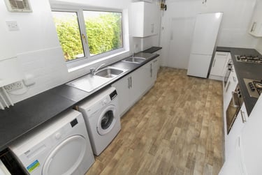 8 bed house, Grange Road, Newton, Chester, CH22AN - Image 5