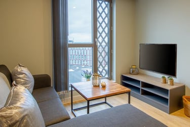 Penthouse 2 Bed Apartment at Symons House, Belgrave Street, Burley Park, Leeds, LS28DD - Image 21