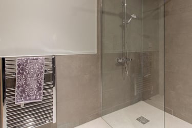 Penthouse 1 Bed Apartment at Symons House, Belgrave Street, Burley Park, Leeds, LS28DD - Image 13