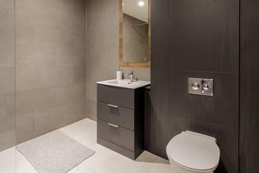 Penthouse 1 Bed Apartment at Symons House, Belgrave Street, Burley Park, Leeds, LS28DD - Image 40