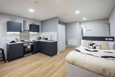 Superior Studio at Clyde Court, Jocelyn Square, City Centre, Glasgow, G15JY - Image 1