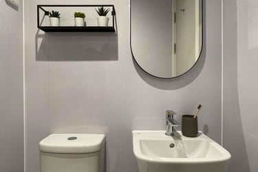 Classic Plus En-suite (Accessible) at Snow Island, King's Mill Lane, City Centre, Huddersfield, HD13AU - Image 2