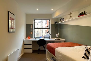 Premium 2 Plus En-suite (Accessible) at Snow Island, King's Mill Lane, City Centre, Huddersfield, HD13AU - Image 1