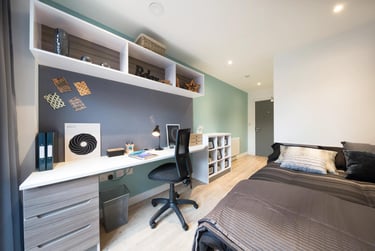 3 Bed Cluster En-suite at Lumis Student Living, 2 Southgates, City Centre, Leicester, LE15PX - Image 1