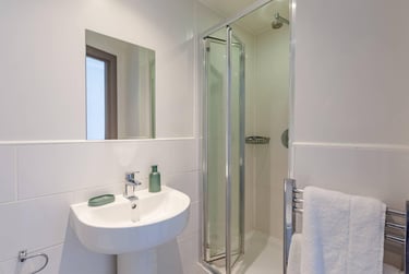 Standard Studio at Mercury House, St Peters Road, Central, Bournemouth, BH12NT - Image 2