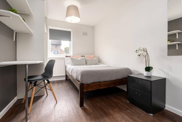 6 bed house, Church Street, Lenton, Nottingham, NG71SJ - Image 2