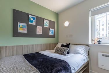 Classic Plus Ensuite at Hamwic Hall, Cook STreet, City Centre, Southampton, SO141YA - Image 8