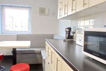 Classic Ensuite at Hamwic Hall, Cook STreet, City Centre, Southampton, SO141YA - Image 8