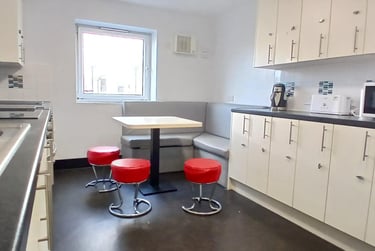 Classic Ensuite at Hamwic Hall, Cook STreet, City Centre, Southampton, SO141YA - Image 9