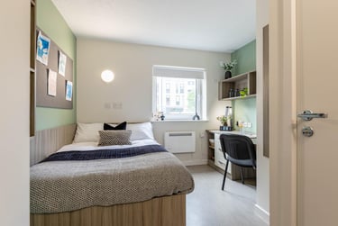 Classic Ensuite at Hamwic Hall, Cook STreet, City Centre, Southampton, SO141YA - Image 6