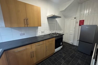 2 bed house, Royal Park Terrace, Hyde Park, Leeds, LS61EX - Image 5