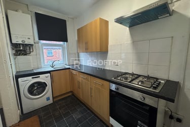 2 bed house, Royal Park Terrace, Hyde Park, Leeds, LS61EX - Image 6