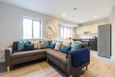 3 bed house, Victoria Court Mews, Hyde Park, Leeds, LS61PD - Image 1