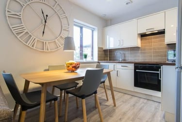 3 bed house, Victoria Court Mews, Hyde Park, Leeds, LS61PD - Image 3